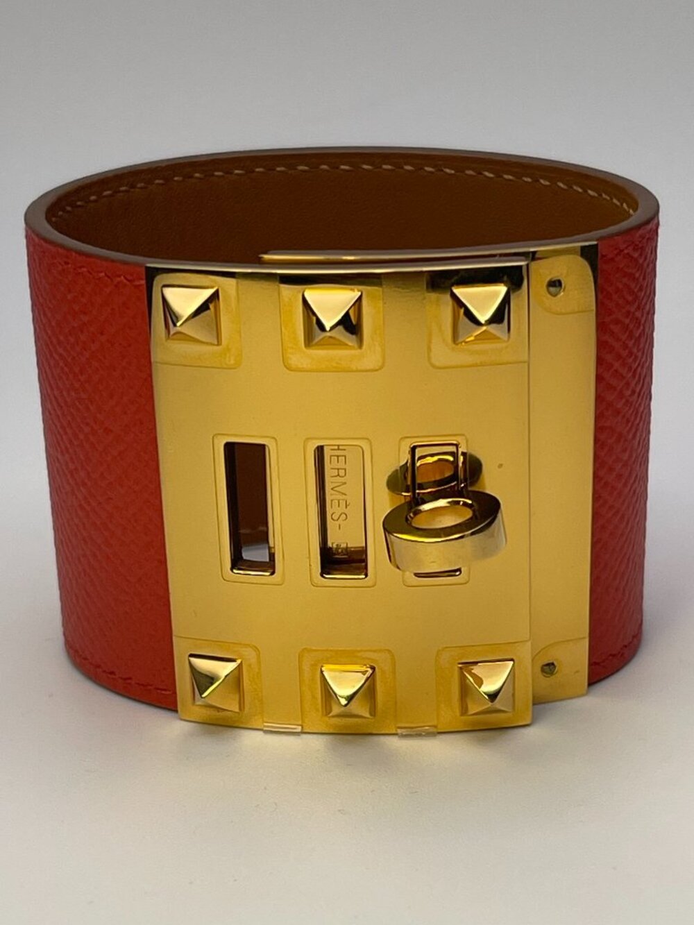 Hermès Rouge Casaque Epsom Leather Gold Plated Kelly Dog Bracelet, S- Preowned